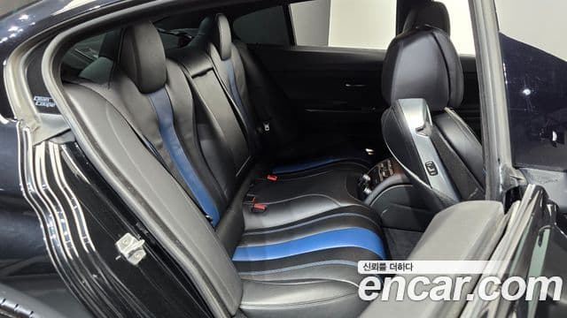 BMW 6 Series 2018 — Фото 11/20