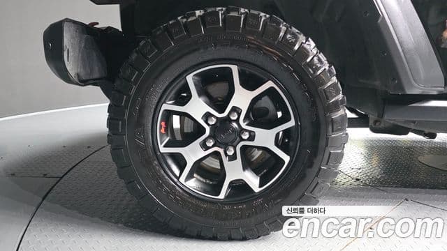 Jeep Wrangler 2020 — Şəkil 5/20