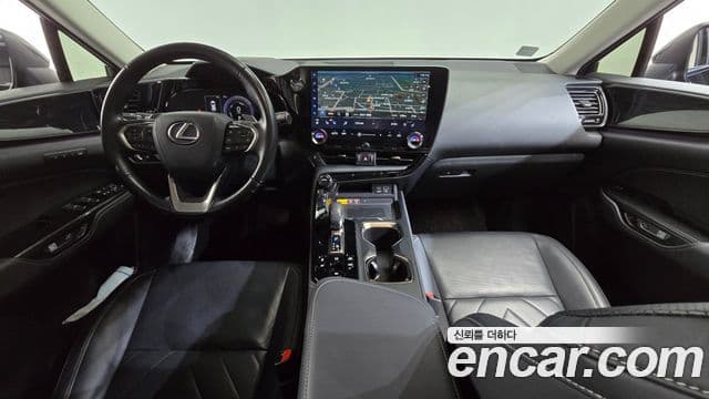 Lexus NX450h+ 2023 — ფოტო 11/20