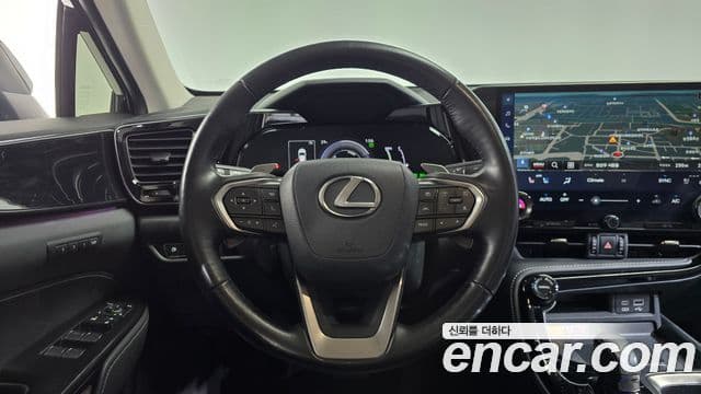 Lexus NX450h+ 2023 — ფოტო 2/20