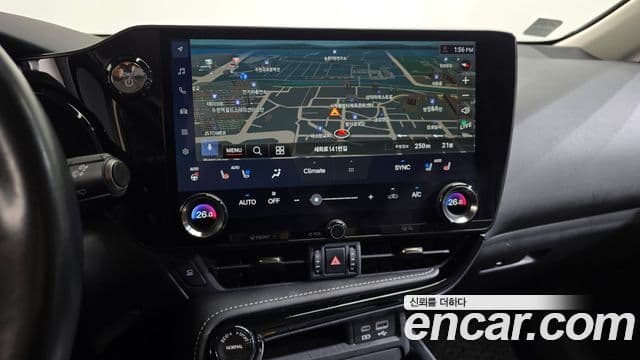 Lexus NX450h+ 2023 — ფოტო 13/20