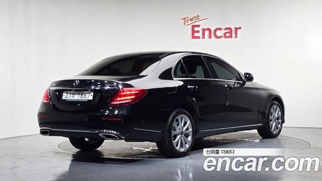 Mercedes-Benz E-Class 2018 — Şəkil 2/20