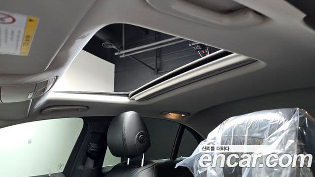 Mercedes-Benz E-Class 2018 — Şəkil 16/20