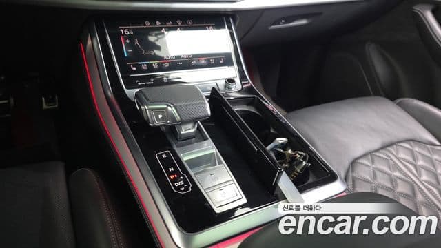 Audi Q7 2020 — ფოტო 7/20