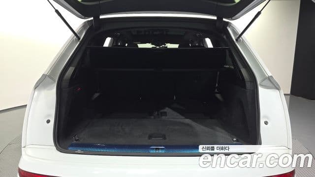 Audi Q7 2020 — фото 20 из 20