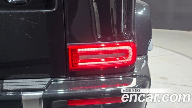 Mercedes-Benz G-Class 2026 — Photo 18/33