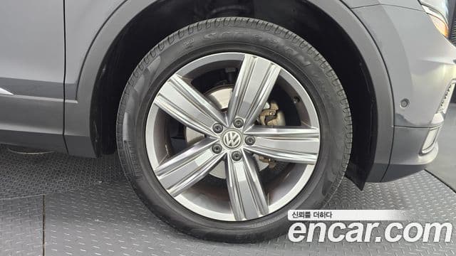 Volkswagen Tiguan 2018 — фото 5 из 20