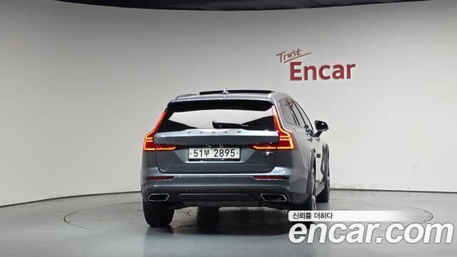 Volvo V60 Cross Country 2019 — Şəkil 4/20