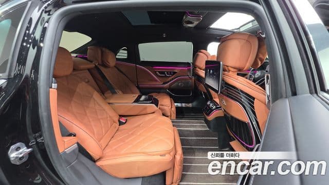 Mercedes-Benz S-Class 2024 — Photo 34/37