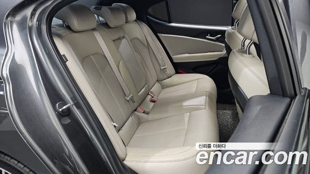 Genesis G70 2021 — ფოტო 5/20