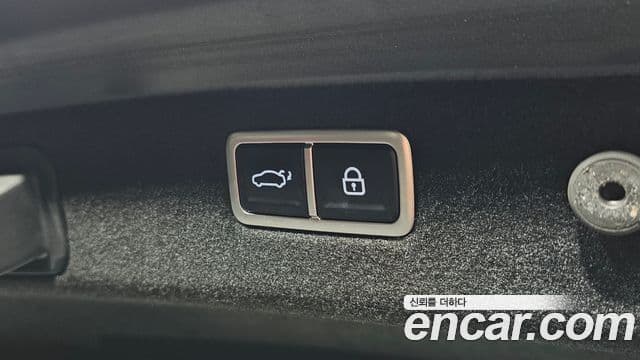 Genesis G70 2021 — ფოტო 17/20