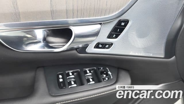 Volvo S90 2021 — ფოტო 17/32