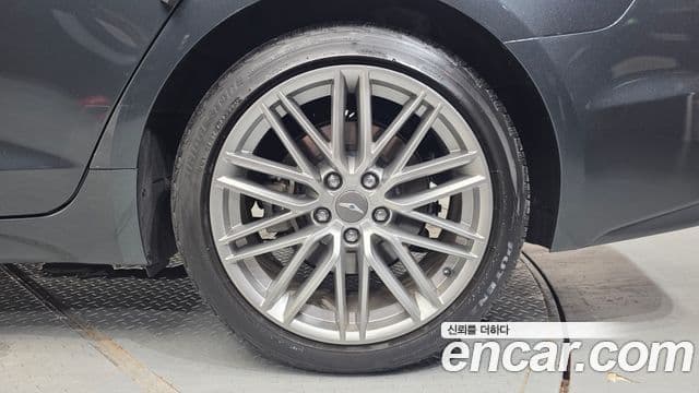 Genesis G70 2019 — Şəkil 27/31