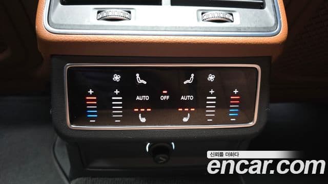 Audi A6 2020 — ფოტო 19/33