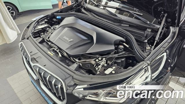 BMW iX1 2023 — ფოტო 4/35