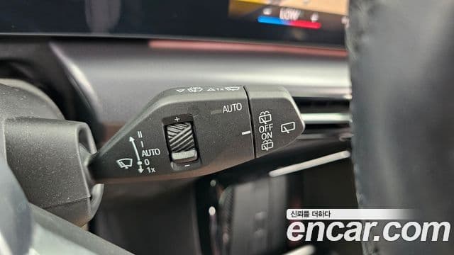 BMW iX1 2023 — ფოტო 30/35