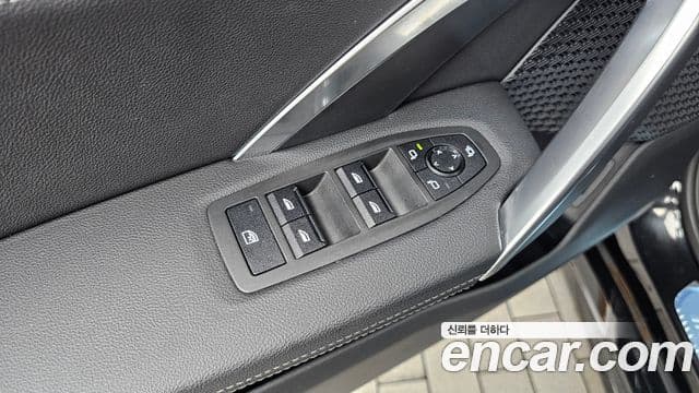 BMW iX1 2023 — ფოტო 20/35