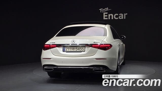 Mercedes-Benz S-Class 2021 — Photo 8/20