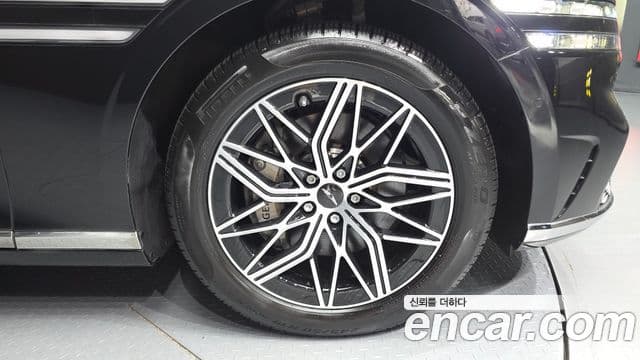 Genesis G90 2022 — Photo 7/34