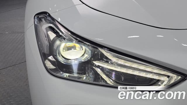 Genesis G70 2019 — Photo 2/30