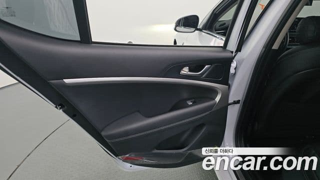 Genesis G70 2019 — Photo 23/30