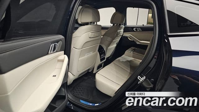 BMW X6 2025 — Photo 24/36
