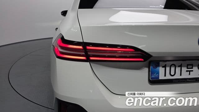 BMW 5 Series 2025 — Photo 20/32