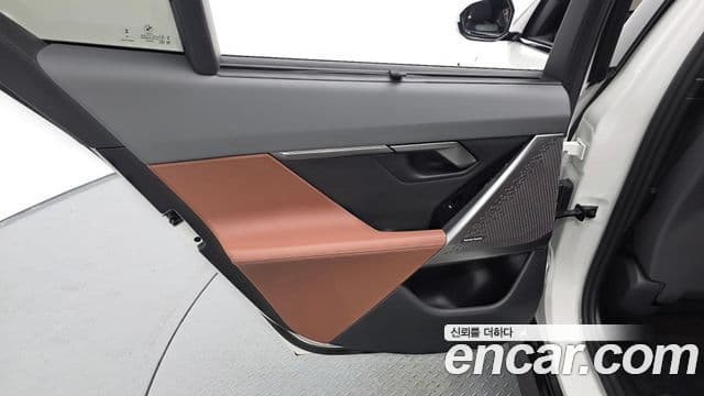 BMW 5 Series 2025 — Photo 15/32