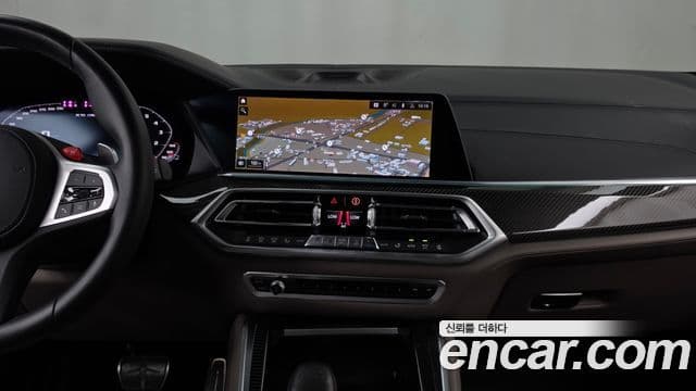 BMW X5M 2021 — Photo 28/33
