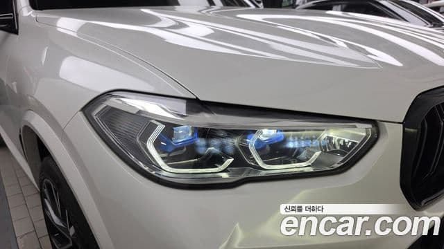 BMW X5M 2021 — Photo 9/33