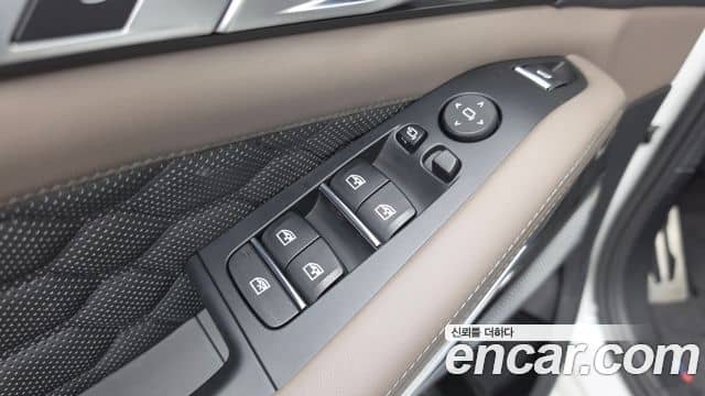 BMW X5M, 2021