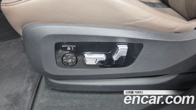BMW X5M 2021 — Photo 18/33