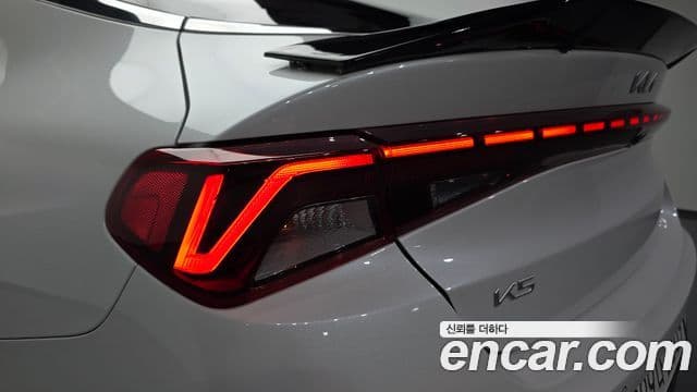 Kia K5 2023 — Şəkil 15/34