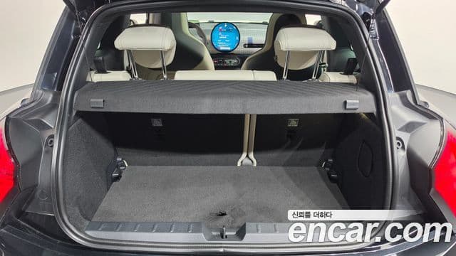 Mini Cooper Electric 2024 — ფოტო 7/31