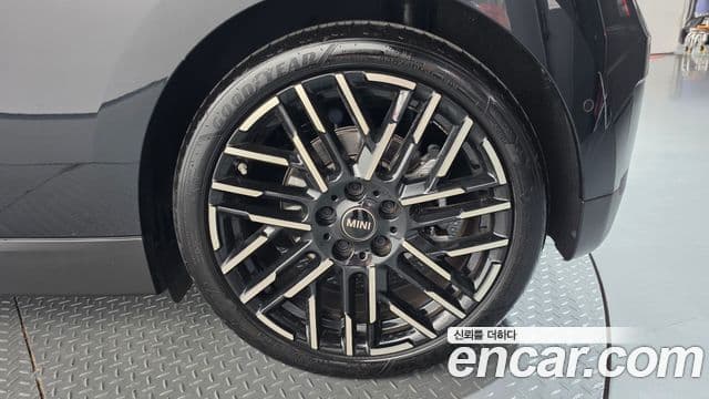 Mini Cooper Electric 2024 — ფოტო 9/31