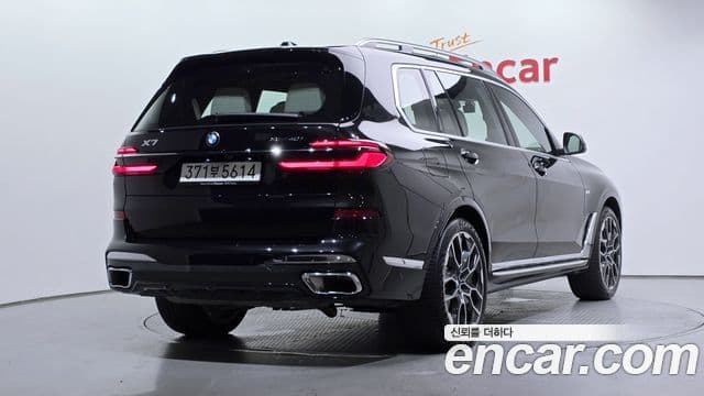 BMW X7 2025 — Photo 23/34