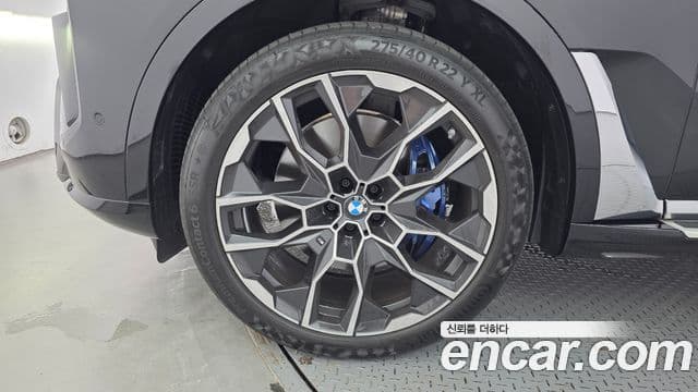 BMW X7 2025 — Photo 14/34