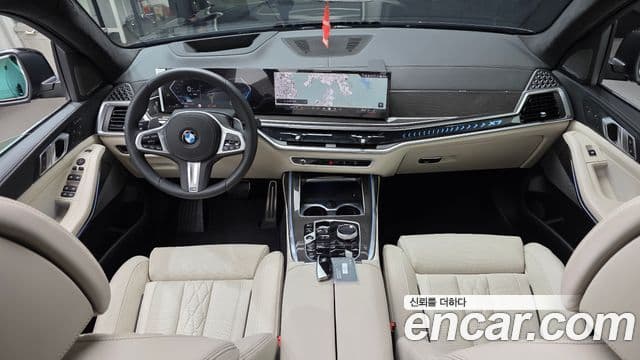 BMW X7 2025 — Photo 32/34