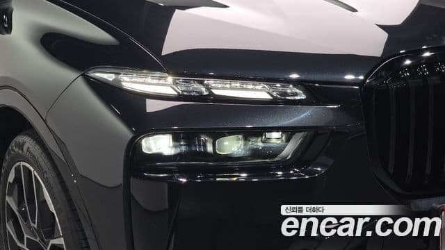 BMW X7 2025 — Photo 3/34