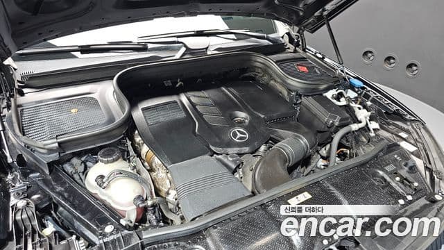 Mercedes-Benz GLE-Class 2023 — Photo 3/38