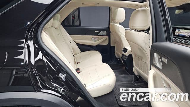 Mercedes-Benz GLE-Class 2023 — Photo 13/38