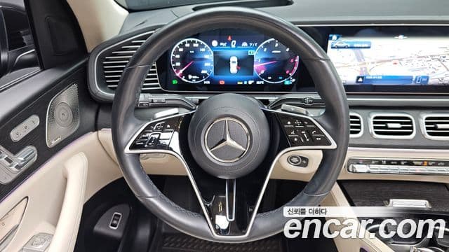 Mercedes-Benz GLE-Class 2023 — Photo 15/38