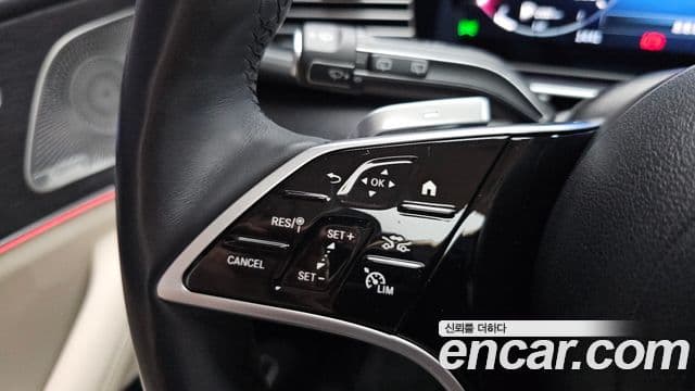 Mercedes-Benz GLE-Class 2023 — Photo 38/38