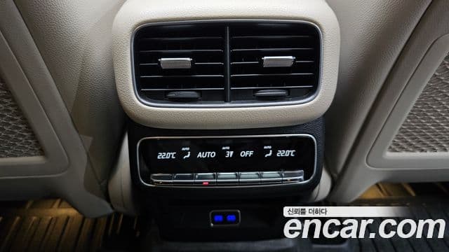 Mercedes-Benz GLE-Class 2023 — Photo 36/38