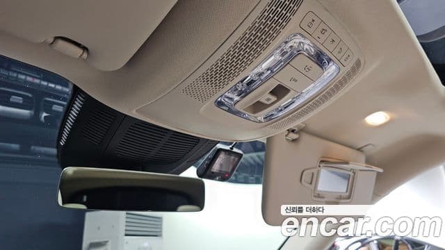 Mercedes-Benz GLE-Class 2023 — Photo 6/38