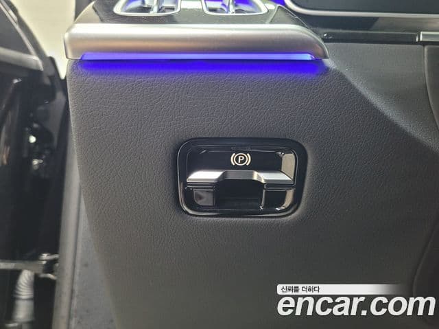 Mercedes-Benz S-Class 2024 — Photo 4/20