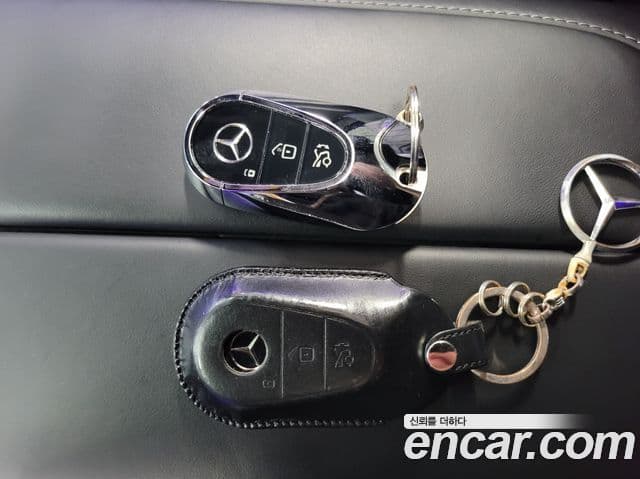 Mercedes-Benz S-Class 2024 — Photo 14/20