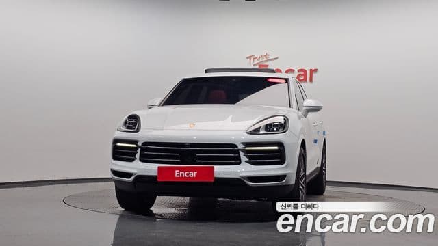 Porsche Cayenne 2022 — Photo 10/34