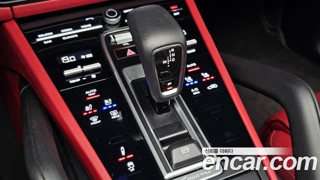 Porsche Cayenne 2022 — Photo 3/34