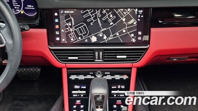 Porsche Cayenne 2022 — Photo 25/34